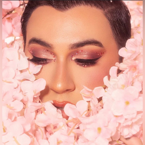 Lunar Beauty Nude Prism Eyeshadow Palette - Picture 3 of 5